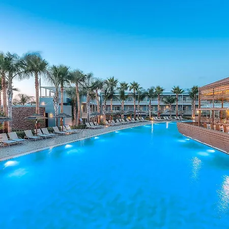 Ξενοδοχείο Blue Lagoon