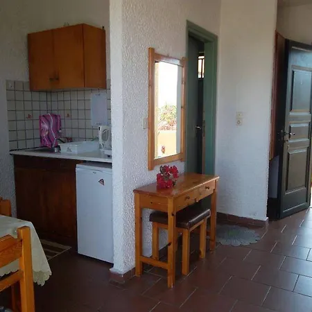 Blue Lagoon Szálloda Marmári